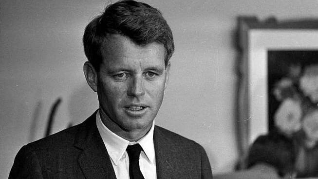 Deset tisíc stran. USA zveřejnily dokumenty o atentátu na senátora Kennedyho