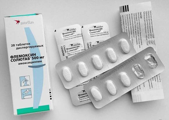 Analogy amoxicilinu v tabletách a suspenzích, dovážené a ruské
