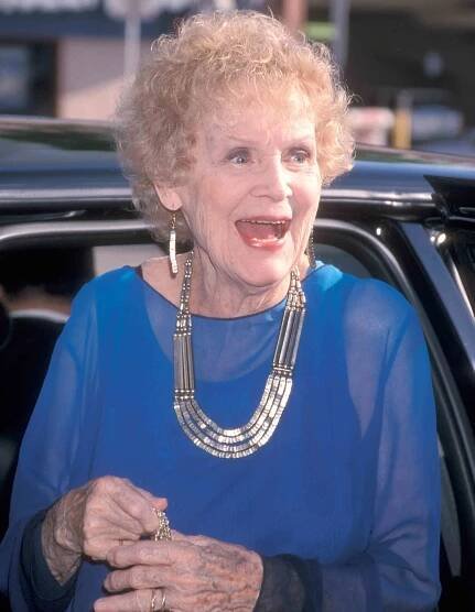 Actress Gloria Stuart attends the "Runaway Bride" Westwood Premiere on July 25, 1999 at the Mann National Theatre in Westwood, California