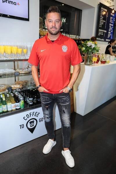 „Švanci, tohle jsi nemusel“. Fotbalista ze Survivoru ukázal svou holou zadnici, fanoušci se do něj hromadně pustili