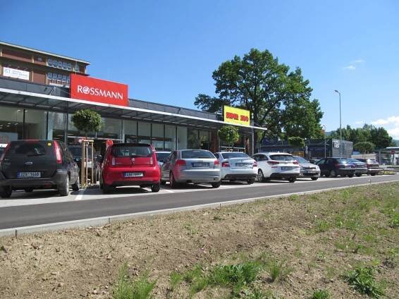 Retail park FASTMALL Rožnov pod Radhoštěm - FASTAV