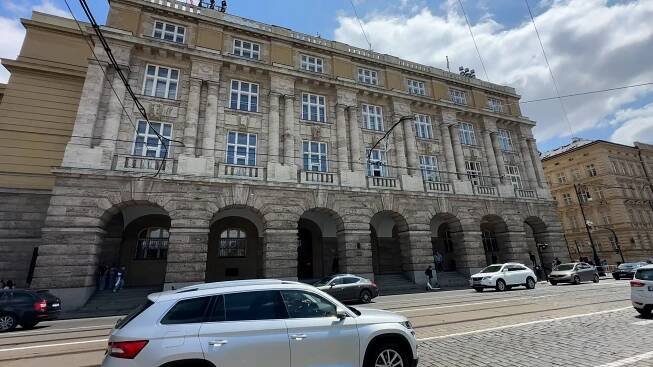Manévry na Filozofické fakultě UK v Praze: policie má dva podezřelé