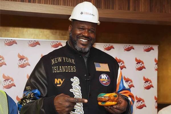 Shaquille O'Neal co-founder of Big Chicken hold a sandwich Announcement of Big Chicken coming to UBS Arena, New York, USA - 11 Nov 2021