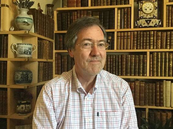 David Pearson (librarian)