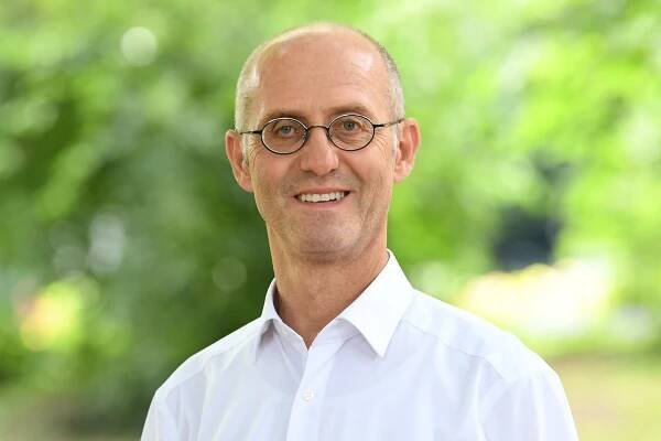 Dr. Ernst Wolfgang Becker