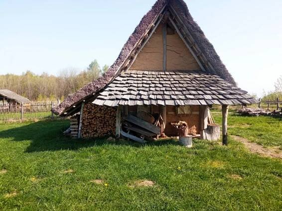 Exkurze Nasavrky, včelařské učiliště, keltské oppidum | Základní škola Pardubice-Dubina, Erno Košťála 870