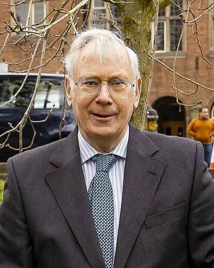 Richard, vévoda z Gloucesteru. Tento člen britské královské rodiny je synem vévody Henryho z Gloucesteru, strýce britské královny Alžběty II.