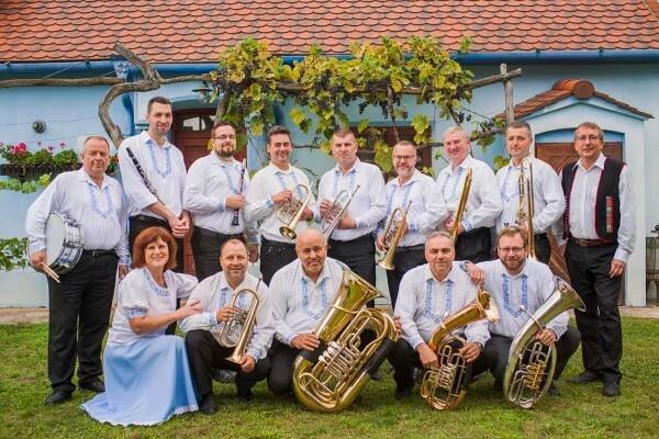 Dechová hudba Záhorienka rozdává svou muzikou …