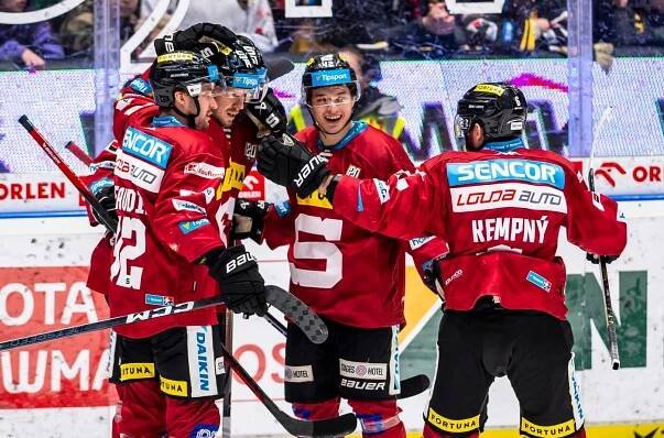 Extraliga hokej živě dnes: Sparta Praha - Mountfield HK stream