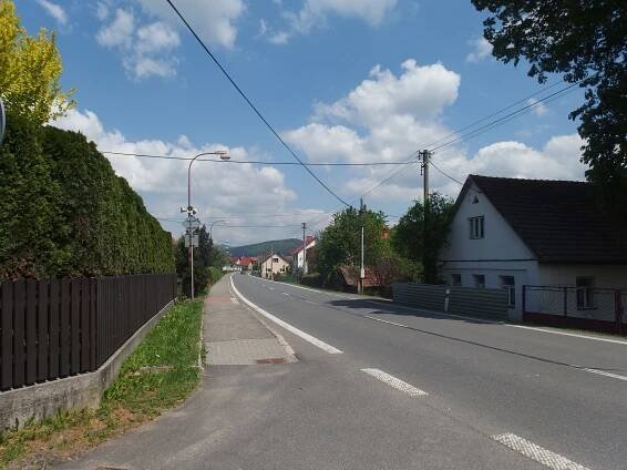 Soubor:Leskovec, hlavní ulice (2).jpg – Wikipedie