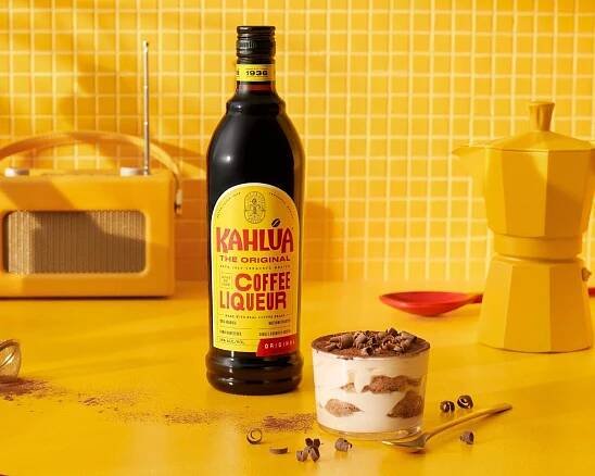 Kahlua Original with tiramisu dessert