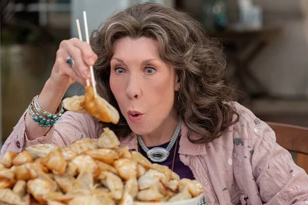 Grace a Frankie - Kuře na paprice - Z filmu - Lily Tomlin