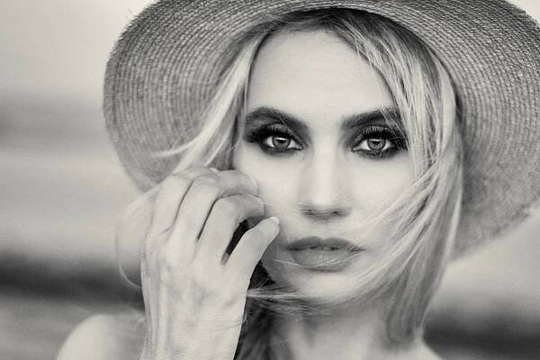 Photos 02/2020 (Black&White) - Victoria Liub