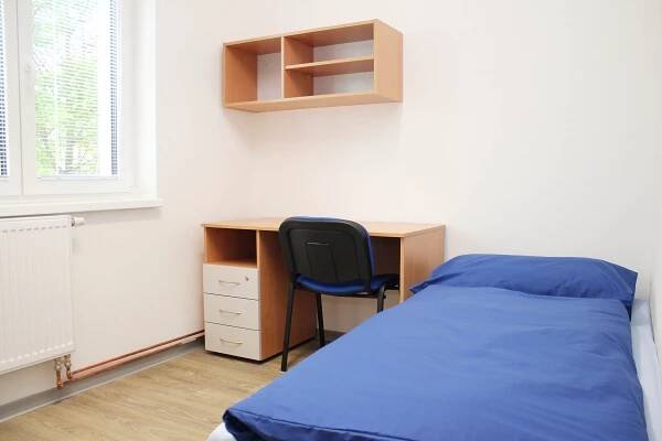 Pohodlí jako v hotelu! V Plzni se otevře zrekonstruovaná kolej na Borech | Náš REGION
