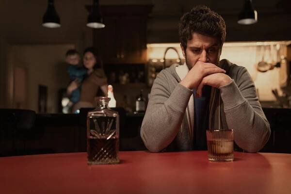 Servant - Prsten - Z filmu - Toby Kebbell