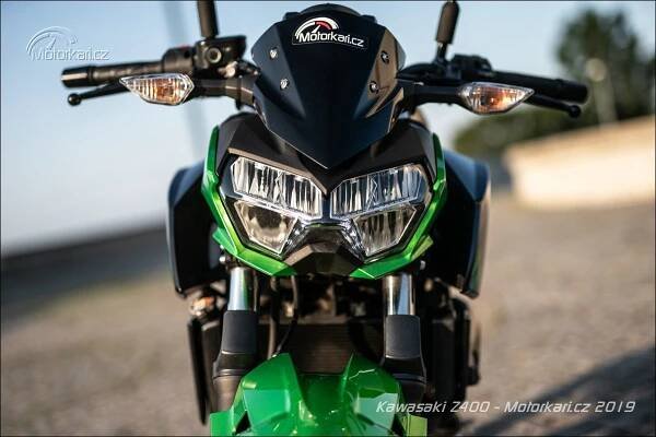 Kawasaki Z400 | Katalog motocyklů a motokatalog na Motorkáři.cz