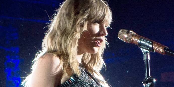 Deepfake s nahou Taylor Swift zaplavil internet. Politici urychleně přišli se zákonem