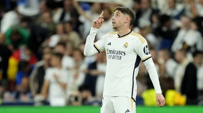 Real v divoké přestřelce zachránil remízu. Vyrovnat stihl i Arsenal - Sport.cz