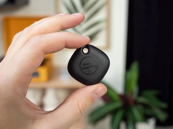 Samsung Galaxy SmartTag vs. Tile Mate | Digital Trends