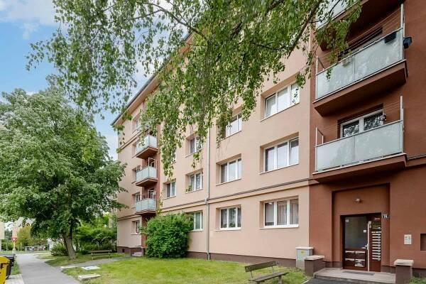Prodej bytu 1+1, 42 m², balkon, sklep, Kladno - Kročehlavy