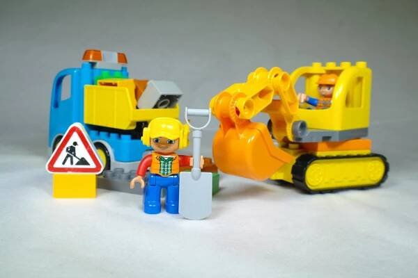 LEGO® DUPLO® 10812 pásový bagr a náklaďák - Hračky