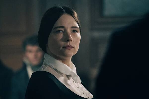 Matka šampaňského - Z filmu - Haley Bennett