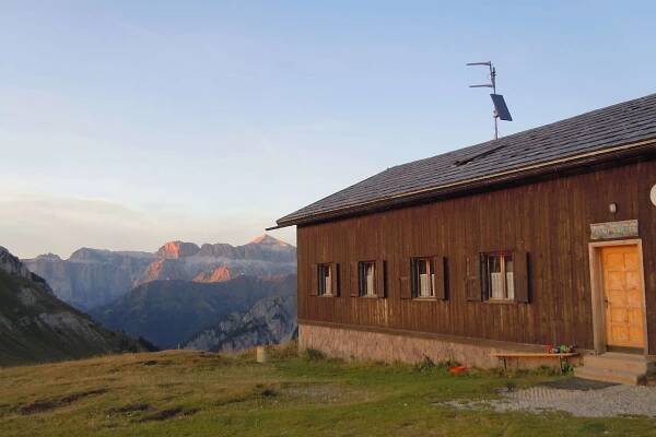Rifugio Passo San Nicolò | Pozza di Fassa | Val di Fassa | Dolomity