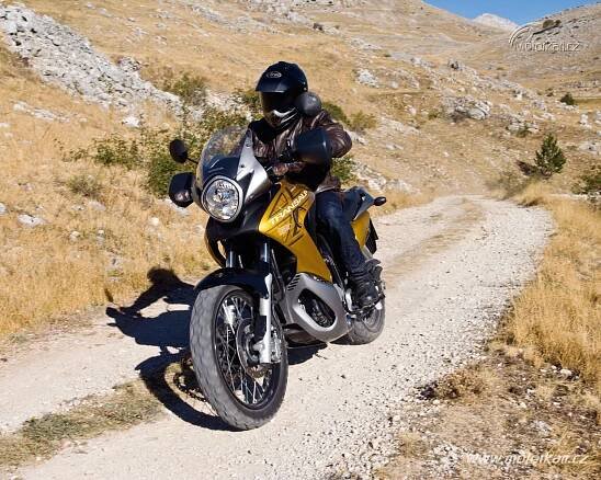 Honda XL 700V Transalp | Katalog motocyklů a motokatalog na Motorkáři.cz