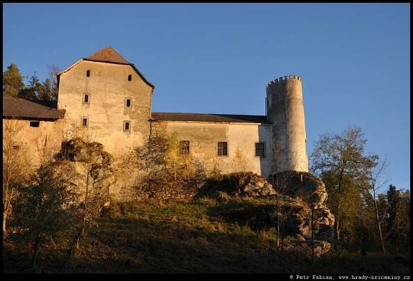 Fotografie – Waldenfels / hrady-zriceniny.cz