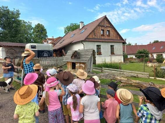 CELODENNÍ VÝLET NA RANČ SPLNĚNÝ SEN - Oficiální stránky MŠ Skuteč Osady Ležáků
