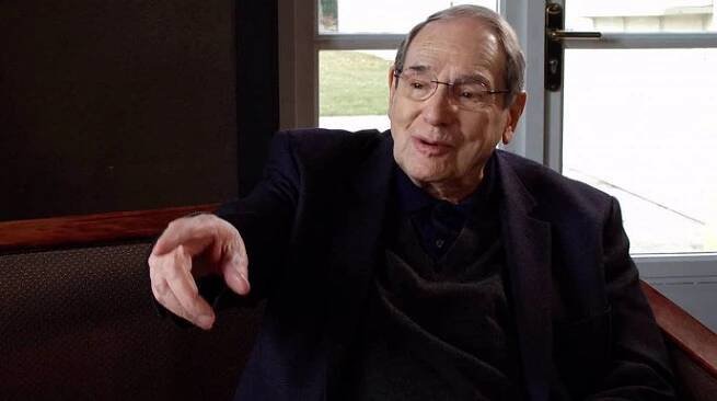 FOTO: Přestože má Robert Hossein už přes 90 let, tak stále hraje. – stránka 6