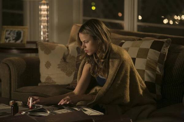Stav ohrožení - This Wasn't Supposed to Happen - Z filmu - Halston Sage