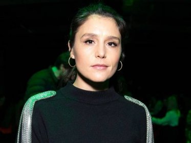 Jessie Ware Shares New Song From What’s Your Pleasure? Deluxe Edition: Listen