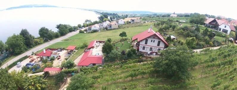 Penzion Nad jezerem