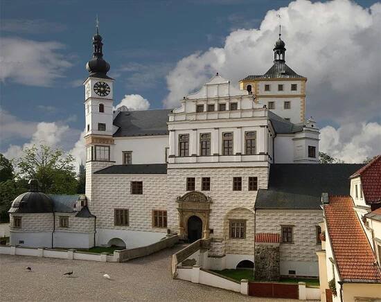 Východočeské muzeum v Pardubicích otevře návštěvníkům muzejní noci vyhlídku na zámecké věži