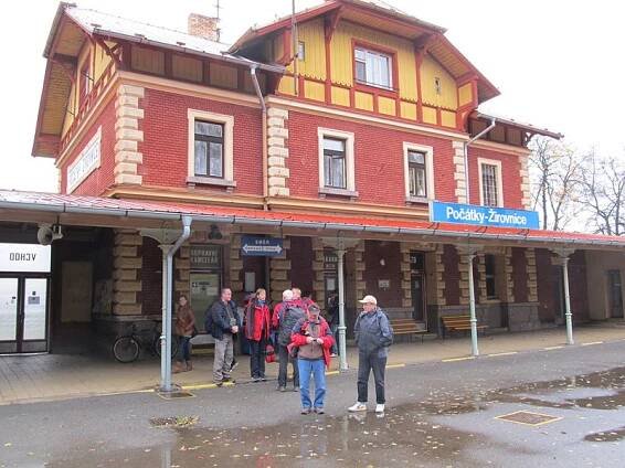 Nádraží Počátky-Žirovnice. Autor: Krabat77 [CC BY-SA 3.0 (https://creativecommons.org/licenses/by-sa/3.0)]