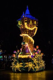 Dreamlights: Disney's Best Night Parade