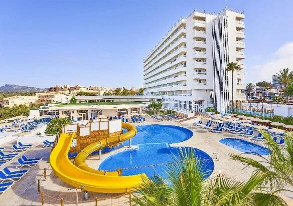 Hotel s bazénem