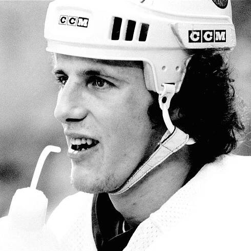 Mike Bossy, Hall of Famer on Champion Islander Teams, Dies at 65