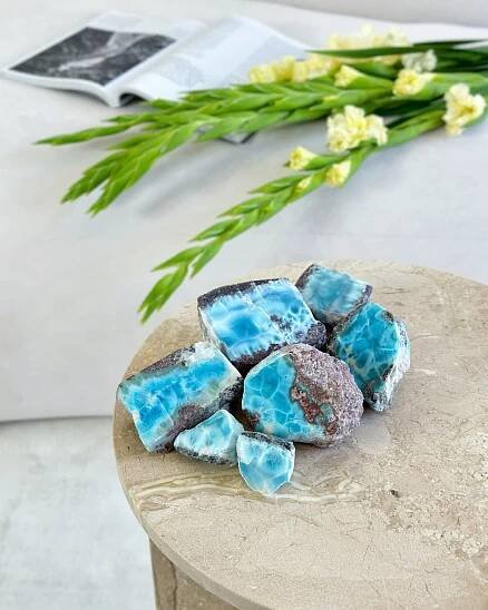 Polodrahokam Larimar surový Dominikánská r. 160g - Gaia Crystal