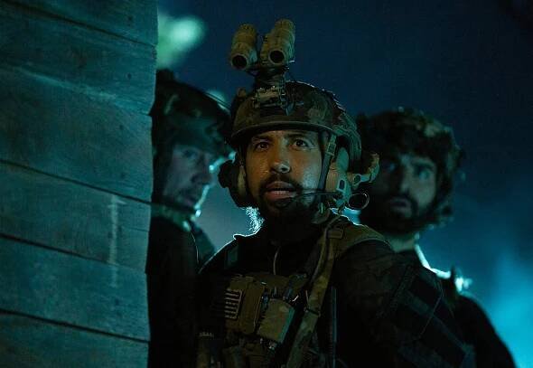 Tým SEAL - The Sea and the Hills - Z filmu - Neil Brown Jr.