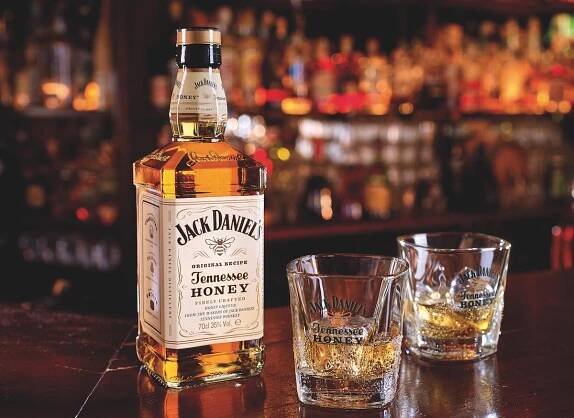 Jak se pije Jack Daniels Honey - Destilera.cz