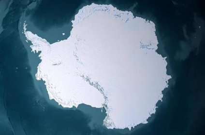V Antarktidě satelit našel obří oválný objekt. Může jít o trosky vyspělého města