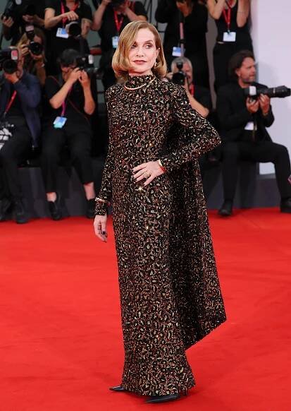 Isabelle Huppert wears Balenciaga at the premiere of "The Room Next Door" during the Venice Film Festival 2024.