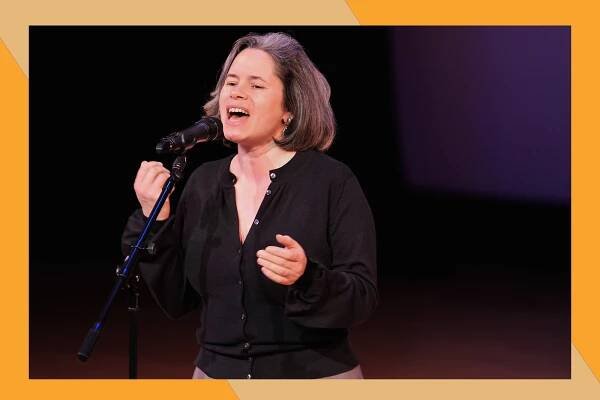 Natalie Merchant sings onstage.