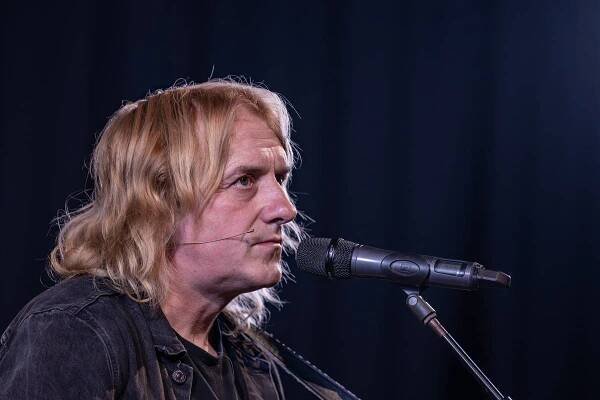 FOTOREPORT: Márdi, Ota Balage, Leona Machálková a Jiří Krampol bavili diváky U Aleše na střeše