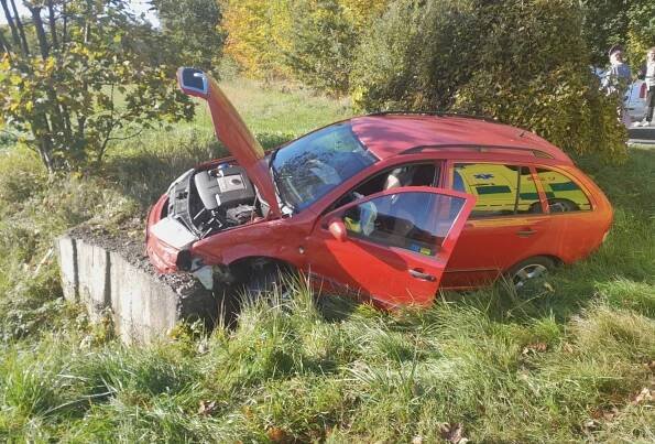 Sobotní dopoledne na silnicích: Bouralo se v Benešově i u Zdislavic