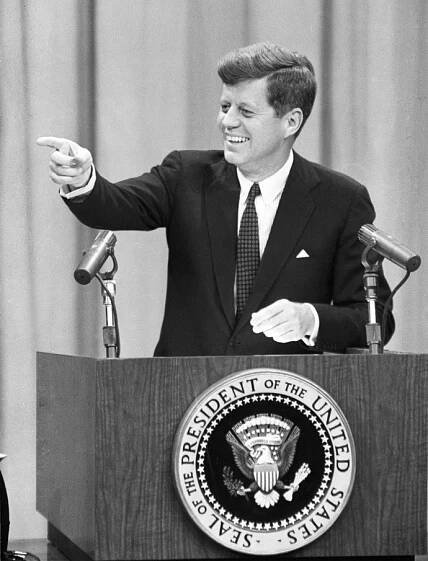 FOTO: Americký prezident John Fitzgerald Kennedy. – stránka 1