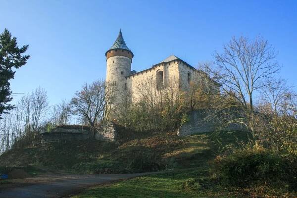 Hrad Kunětická hora - neboli "Kuňka" - Ráby, Východní Čechy | Regiontourist.cz