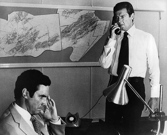 Zlato - Z filmu - Bradford Dillman, Roger Moore